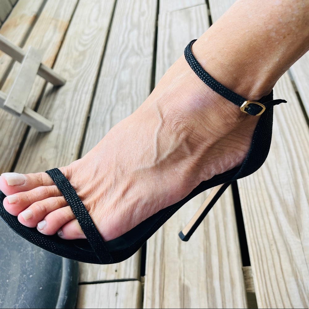 Stuart Weitzman Blk Goosebump High Heel Sandals 8